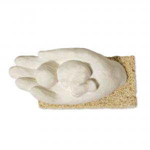 Bomboniera Statuetta NEWBORN Grande scultura soprammobile per Battesimo nascita in Pietra Leccese 11,5x4,5 H 5,5 cm del brand Maestro d'arte De Iaco Alfredo, categoria: Artigianato salentino > Pietra leccese e carparo > Sculture.