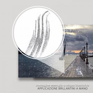 Quadro su tela con glitter BRILLANT ALBA SUL MOLO - 52X122 cm del brand Lupia, categoria: Arredo e decorazioni > Quadri e Tele > Quadri su tela.