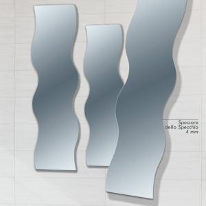 Specchio da parete ONDA a filo lucido  - 32x122 cm del brand Lupia, categoria: Complementi d'arredo > Specchi e specchiere > Specchi da parete.