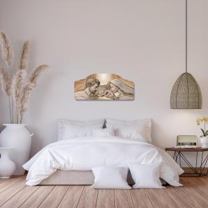 Quadro moderno Capezzale sacra famiglia 42x92 cm HOLY KISS BROWN su tavola lavorata del brand Lupia, categoria: Arredo e decorazioni > Decorazioni da parete > Capezzali.
