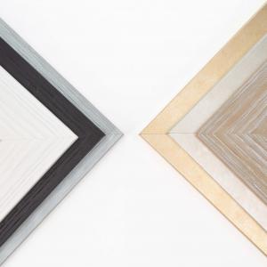 Cornice foto legno da parete shabby BOSTON BLACK, per stampe, pergamene diplomi, poster, quadri moderni - 70x100 cm del brand Lupia, categoria: Arredo e decorazioni > Cornici e Portafoto > Cornici portafoto da parete.