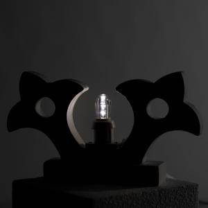 Lampada da tavolo in legno GIGLIO della fortuna 21x21 cm LUMINARIA d'arredo pugliese - Lampadina Bianco Caldo del brand Lupia, categoria: Artigianato salentino > Luminarie Salentine > Luminaria.