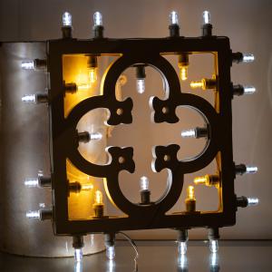 Lampada da Parete in Legno CEMENTINA SALENTINA Grande 52x52 cm LUMINARIA d'arredo pugliese 28 lampadine - Lampadine Colorate del brand Lupia, categoria: Artigianato salentino > Luminarie Salentine > Luminaria.