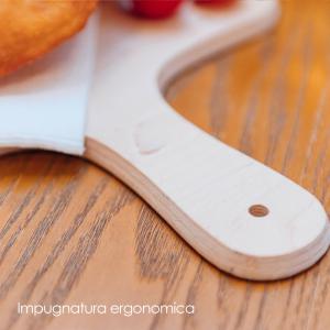 Tagliere da cucina LIGHT in legno medio con manico 14,7x34,1 cm, Vassoio Aperitivo allungato rettangolare legno di betulla del brand Lupia, categoria: Tavola e cucina > Spianatoie, Taglieri e Vassoi > Taglieri, disponibile su Vorreishop.