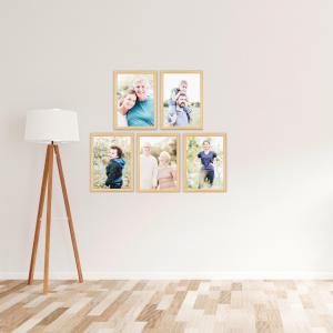 SET Cornici in legno da parete OPTICAL colorazione NATURAL con vetro Portafoto, stampe, poster, documenti - Set 5pz 10x15 cm del brand Lupia, categoria: Arredo e decorazioni > Cornici e Portafoto > Cornici portafoto da tavolo.