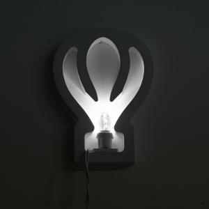 Lampada da tavolo o parete in legno MONGOLFIERA 15,5x2xH23 cm LUMINARIA d'arredo pugliese  - Lampadina Fucsia del brand Lupia, categoria: Artigianato salentino > Luminarie Salentine > Luminaria.