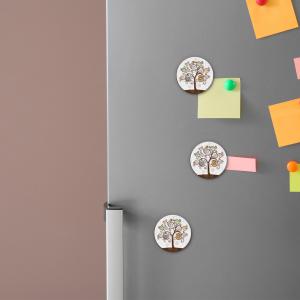 Calamita, MAGNETI in Legno Set da 24 PEZZI D.4,5 cm TREE WHITE con decorazione stampata Albero della vita del brand Lupia, categoria: Idee regalo e bomboniere > Bomboniere > Bomboniere Segnaposto.