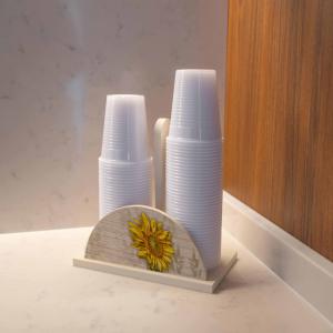 Set 3 pezzi Porta Bicchieri, Porta Tovaglioli e Porta Rotolo in legno SHABBY GIRASOLE del brand Lupia, categoria: Tavola e cucina > Portabicchieri, Portatovaglioli e Portarotoli > Set Portarotolo, Portatovaglioli e Portabicchieri.