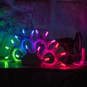 Lampada da tavolo in Legno MARGHERITA DELL'AMORE Arcobaleno mezzo rosone 46x26 cm LUMINARIA d'arredo pugliese 16 lampadine colorate del brand Lupia, categoria: Artigianato salentino > Luminarie Salentine > Luminaria.