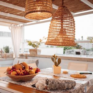 Nassa Salentina in giunco complemento d'arredo o lampada decorativa  - 34x43 cm del brand Maestro d'arte Felice, categoria: Complementi d'arredo > Illuminazione > Lampade.