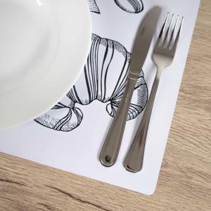 Tovagliette americane lavabili, set da 4 pezzi in PVC rettangolari 31x45 cm, decorate con tema MINI BITES del brand Lupia, categoria: Tavola e cucina > Accessori per la Tavola > Tovagliette americane.