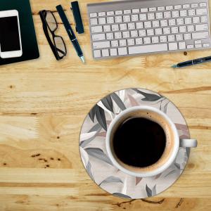 Sottotutto decorato con stampa a colori in Legno ROTONDO Sotto bicchiere, piatto, pentola con varie dimensioni - diam. 32 cm LEAVES MIX del brand Lupia, categoria: Tavola e cucina > Accessori per la Tavola > Sottopentole, Sottopiatti e Sottobicchieri.