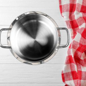 Sottotutto decorato con stampa a colori in Legno ROTONDO Sotto bicchiere, piatto, pentola con varie dimensioni - diam. 32 cm LEAVES MIX del brand Lupia, categoria: Tavola e cucina > Accessori per la Tavola > Sottopentole, Sottopiatti e Sottobicchieri.