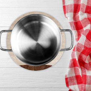 Sottotutto decorato con stampa a colori in Legno ROTONDO Sotto bicchiere, piatto, pentola con varie dimensioni - diam. 32 cm LEAVES MIX del brand Lupia, categoria: Tavola e cucina > Accessori per la Tavola > Sottopentole, Sottopiatti e Sottobicchieri.