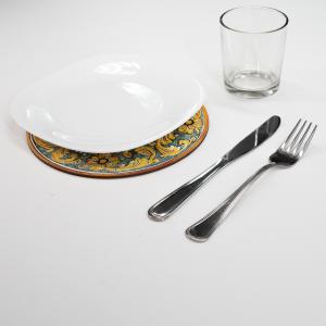 Sottotutto decorato con stampa a colori in Legno ROTONDO Sotto bicchiere, piatto, pentola con varie dimensioni - diam. 32 cm LEAVES MIX del brand Lupia, categoria: Tavola e cucina > Accessori per la Tavola > Sottopentole, Sottopiatti e Sottobicchieri.