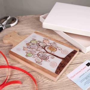 Bomboniera con Scatola bianca TAGLIERE in legno con vetro stampato Albero della Vita TREE 12x21 cm, idea regalo per Matrimonio Cresima Comunione Battesimo Anniversario Compleanno del brand Lupia, categoria: Idee regalo e bomboniere > Bomboniere > Bomboniere Taglieri decorativi.