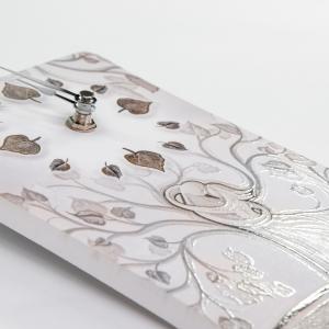 Bomboniera con Scatola bianca OROLOGIO GEA da parete o tavolo in legno stampato ALBERO ABBRACCIO 15x21 cm idea regalo per Matrimonio Cresima Comunione Battesimo Anniversario Compleanno del brand Lupia, categoria: Idee regalo e bomboniere > Bomboniere > Bomboniere Orologi.