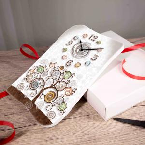 Bomboniera con Scatola bianca OROLOGIO GEA parete o tavolo legno stampato TREE WHITE albero della vita 15x21 cm idea regalo Matrimonio Cresima Comunione Battesimo Anniversario Compleanno del brand Lupia, categoria: Idee regalo e bomboniere > Bomboniere > Bomboniere Orologi.