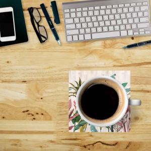 Sottotutto decorato con stampa a colori in Legno QUADRATO Sotto bicchiere, piatto, pentola con varie dimensioni - 32x32 cm LEAVES MIX del brand Lupia, categoria: Tavola e cucina > Accessori per la Tavola > Sottopentole, Sottopiatti e Sottobicchieri.