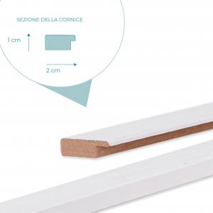 Cornice portafoto leggera in legno ecologico MDF da parete SHABBY WHITE Bianca, per foto, stampe artistiche, poster, quadri moderni e documenti - 50x70 cm del brand Lupia, categoria: Arredo e decorazioni > Cornici e Portafoto > Cornici portafoto da parete.