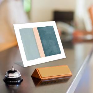 Lupia - Portadocumenti in Acrilico trasparente KRYSTAL 10x15 cm Orizzontale da tavolo | Spessore 1,3 mm | Ideale per MenÃ¹, Listini e PubblicitÃ  | Realizzato in Italia del brand Lupia, categoria: Idee regalo e bomboniere > Oggettistica > Portadocumenti in Acrilico.