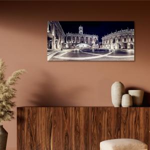 Lupia - Quadro moderno su Tela Canvas DEEP 65X143 cm, con paesaggi e localismi italiani, per casa, soggiorno, capezzale camera da letto, hotel, ufficio, ROMA - PIAZZA DEL CAMPIDOGLIO NIGHT    del brand Lupia, categoria: Arredo e decorazioni > Quadri e Tele > Quadri cittÃ  e Localismi.
