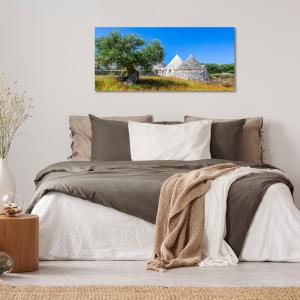 Lupia - Quadro moderno su Tela Canvas DEEP 65X143 cm, con paesaggi e localismi italiani, per casa, soggiorno, capezzale camera da letto, hotel, ufficio, PUGLIA - TRULLI E ALBERO ULIVO         del brand Lupia, categoria: Arredo e decorazioni > Quadri e Tele > Quadri cittÃ  e Localismi.