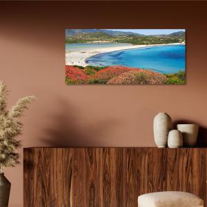 Lupia - Quadro moderno su Tela Canvas DEEP 65X143 cm, con paesaggi e localismi italiani, per casa, soggiorno, capezzale camera da letto, hotel, ufficio, SARDEGNA - PANORAMA MARE               del brand Lupia, categoria: Arredo e decorazioni > Quadri e Tele > Quadri cittÃ  e Localismi.