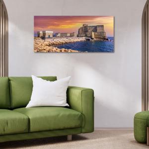 Lupia - Quadro moderno su Tela Canvas DEEP 65X143 cm, con paesaggi e localismi italiani, per casa, soggiorno, capezzale camera da letto, hotel, ufficio, NAPOLI - CASTELLO MEDIEVALE            del brand Lupia, categoria: Arredo e decorazioni > Quadri e Tele > Quadri cittÃ  e Localismi.