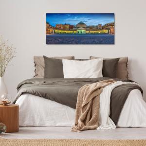 Lupia - Quadro moderno su Tela Canvas DEEP 65X143 cm, con paesaggi e localismi italiani, per casa, soggiorno, capezzale camera da letto, hotel, ufficio, NAPOLI - PIAZZA PLEBISCITO SERA        del brand Lupia, categoria: Arredo e decorazioni > Quadri e Tele > Quadri cittÃ  e Localismi.