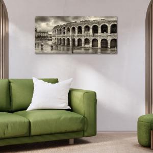 Lupia - Quadro moderno su Tela Canvas DEEP 65X143 cm, con paesaggi e localismi italiani, per casa, soggiorno, capezzale camera da letto, hotel, ufficio, VERONA - ARENA OLD                     del brand Lupia, categoria: Arredo e decorazioni > Quadri e Tele > Quadri cittÃ  e Localismi.