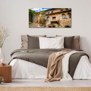 Lupia - Quadro moderno su Tela Canvas DEEP 65X143 cm, con paesaggi e localismi italiani, per casa, soggiorno, capezzale camera da letto, hotel, ufficio, VERONA - BALCONE GIULIETTA             del brand Lupia, categoria: Arredo e decorazioni > Quadri e Tele > Quadri cittÃ  e Localismi.