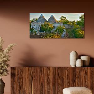 Lupia - Quadro moderno su Tela Canvas DEEP 65X143 cm, con paesaggi e localismi italiani, per casa, soggiorno, capezzale camera da letto, hotel, ufficio, PUGLIA - TRULLI IN CAMPAGNA            del brand Lupia, categoria: Arredo e decorazioni > Quadri e Tele > Quadri cittÃ  e Localismi.