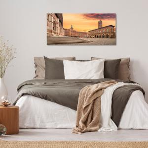 Lupia - Quadro moderno su Tela Canvas DEEP 65X143 cm, con paesaggi e localismi italiani, per casa, soggiorno, capezzale camera da letto, hotel, ufficio, BOLOGNA - PIAZZA MAGGIORE SERA         del brand Lupia, categoria: Arredo e decorazioni > Quadri e Tele > Quadri cittÃ  e Localismi.