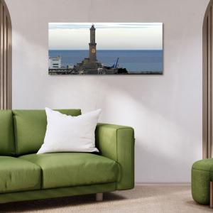 Lupia - Quadro moderno su Tela Canvas DEEP 65X143 cm, con paesaggi e localismi italiani, per casa, soggiorno, capezzale camera da letto, hotel, ufficio, GENOVA - LANTERNA GIORNO               del brand Lupia, categoria: Arredo e decorazioni > Quadri e Tele > Quadri cittÃ  e Localismi.