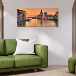 Lupia - Quadro moderno su Tela Canvas DEEP 65X143 cm, con paesaggi e localismi italiani, per casa, soggiorno, capezzale camera da letto, hotel, ufficio, VENEZIA - CHIESA DELLA SALUTE TWILIGHT del brand Lupia, categoria: Arredo e decorazioni > Quadri e Tele > Quadri cittÃ  e Localismi.