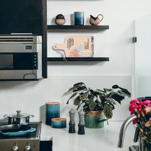 Lupia - Tagliere Decorativo con Manico, Frasi e disegni a Tema, colorato, Souvenir Artigianale, Appendibile in Cucina, Made in Italy, Legno multistrato del brand Lupia, categoria: Idee regalo e bomboniere > Bomboniere > Bomboniere Taglieri decorativi, disponibile su Vorreishop.