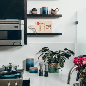 Lupia - Tagliere Decorativo con Manico, Frasi e disegni a Tema, colorato, Souvenir Artigianale, Appendibile in Cucina, Made in Italy, Legno multistrato del brand Lupia, categoria: Idee regalo e bomboniere > Bomboniere > Bomboniere Taglieri decorativi, disponibile su Vorreishop.