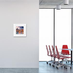 Lupia - Quadro moderno con paesaggi e localismi italiani, Ceramica e Stampa Rilievo, Cornice Legno Shabby Modern bianca, Decorazione Parete, Quadretti Soggiorno, 29x29 cm, PALERMO FONTANA PRETORIA del brand Lupia, categoria: Arredo e decorazioni > Quadri e Tele > Quadri su ceramica, disponibile su Vorreishop.