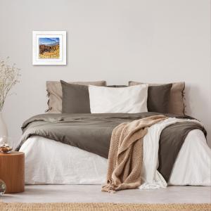 Lupia - Quadro moderno con paesaggi e localismi italiani, Ceramica e Stampa Rilievo, Cornice Legno Shabby Modern bianca, Decorazione Parete, Quadretti Soggiorno, 29x29 cm, CATANIA TEATRO TAORMINA del brand Lupia, categoria: Arredo e decorazioni > Quadri e Tele > Quadri città e Localismi, disponibile su Vorreishop.