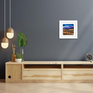Lupia - Quadro moderno con paesaggi e localismi italiani, Ceramica e Stampa Rilievo, Cornice Legno Shabby Modern bianca, Decorazione Parete, Quadretti Soggiorno, 29x29 cm, FIRENZE PANORAMA TWILIGHT del brand Lupia, categoria: Arredo e decorazioni > Quadri e Tele > Quadri su ceramica, disponibile su Vorreishop.
