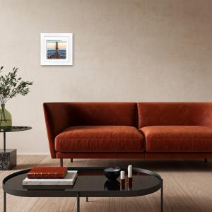 Lupia - Quadro moderno con paesaggi e localismi italiani, Ceramica e Stampa Rilievo, Cornice Legno Shabby Modern bianca, Decorazione Parete, Quadretti Soggiorno, 29x29 cm, GENOVA LANTERNA GIORNO del brand Lupia, categoria: Arredo e decorazioni > Quadri e Tele > Quadri città e Localismi, disponibile su Vorreishop.