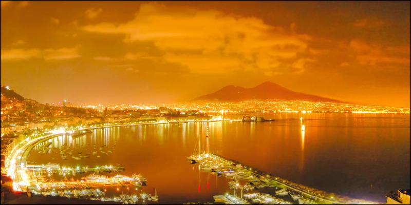 Quadro su tela canvas DEEP 100X180 NAPOLI DI NOTTE del brand Lupia, categoria: Arredo e decorazioni > Quadri e Tele > Quadri su tela, disponibile su Vorreishop.