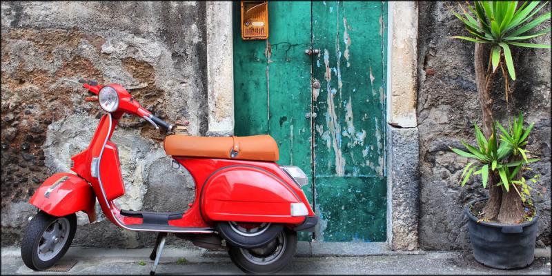 Quadro su tela canvas DEEP 77X143 VESPA ROSSA del brand Lupia, categoria: Arredo e decorazioni > Quadri e Tele > Quadri su tela, disponibile su Vorreishop.