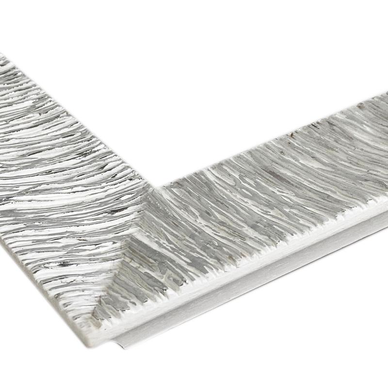 Specchio da parete MIRROR PRINCE 64X84 cm Bianco e Argento del brand Lupia, categoria: Complementi d'arredo > Specchi e specchiere > Specchi da parete.