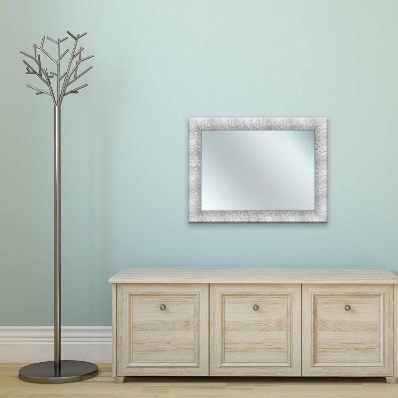 Specchio da parete MIRROR PRINCE 64X84 cm Bianco e Argento del brand Lupia, categoria: Complementi d'arredo > Specchi e specchiere > Specchi da parete.