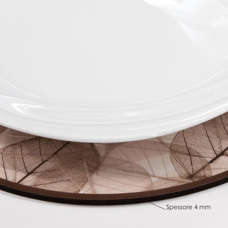 Sottotutto decorato in Legno Rotondo Sotto bicchiere, piatto, pentola LEAVES BROWN - 10 cm Set 3 pz del brand Lupia, categoria: Tavola e cucina > Accessori per la Tavola > Sottopentole, Sottopiatti e Sottobicchieri.
