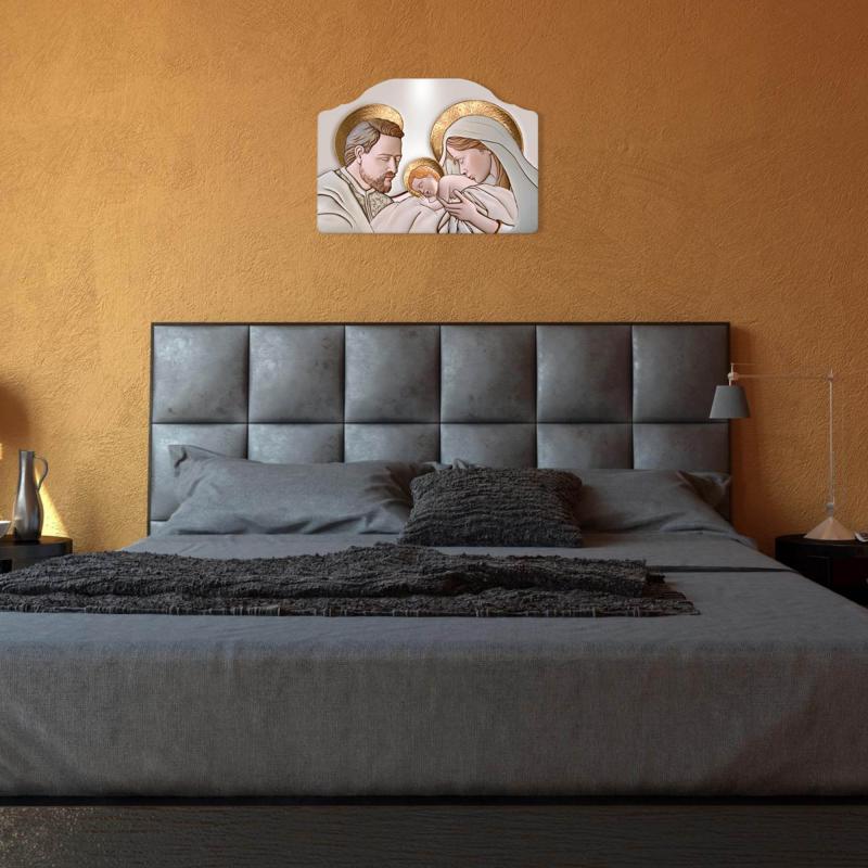 Quadro moderno Capezzale sacra famiglia 46x65 cm THE KISS CERAMIC su tavola lavorata del brand Lupia, categoria: Arredo e decorazioni > Decorazioni da parete > Capezzali.