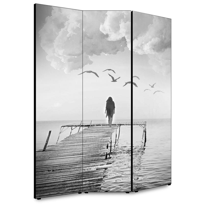 Separe' per interni, Divisorio 135,6 x H 176 x P 3,1 cm DONNA SUL PONTILE paravento 3 Ante in legno con Tele stampate fronte retro Soggetto unico del brand Lupia, categoria: Complementi d'arredo > Paraventi e separÃ¨ > Paraventi decorativi bifacciali, disponibile su Vorreishop.