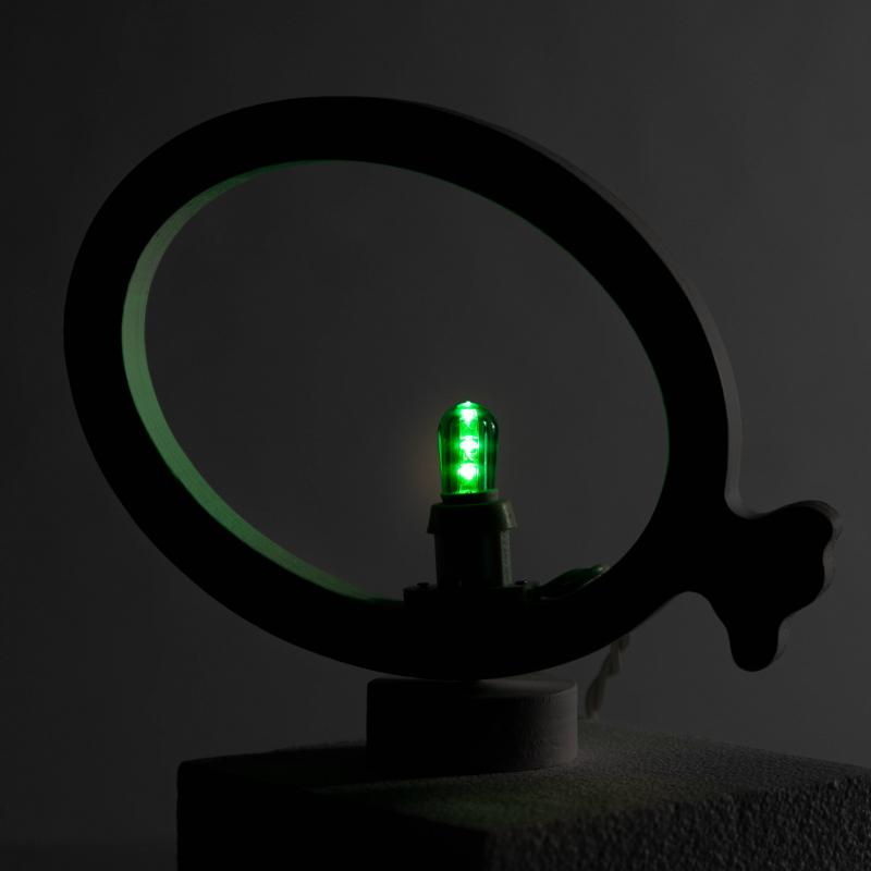 Lampada da tavolo o parete in legno PALLONCINO 21x21 cm LUMINARIA d'arredo pugliese - Lampadina Verde del brand Lupia, categoria: Artigianato salentino > Luminarie Salentine > Luminaria.